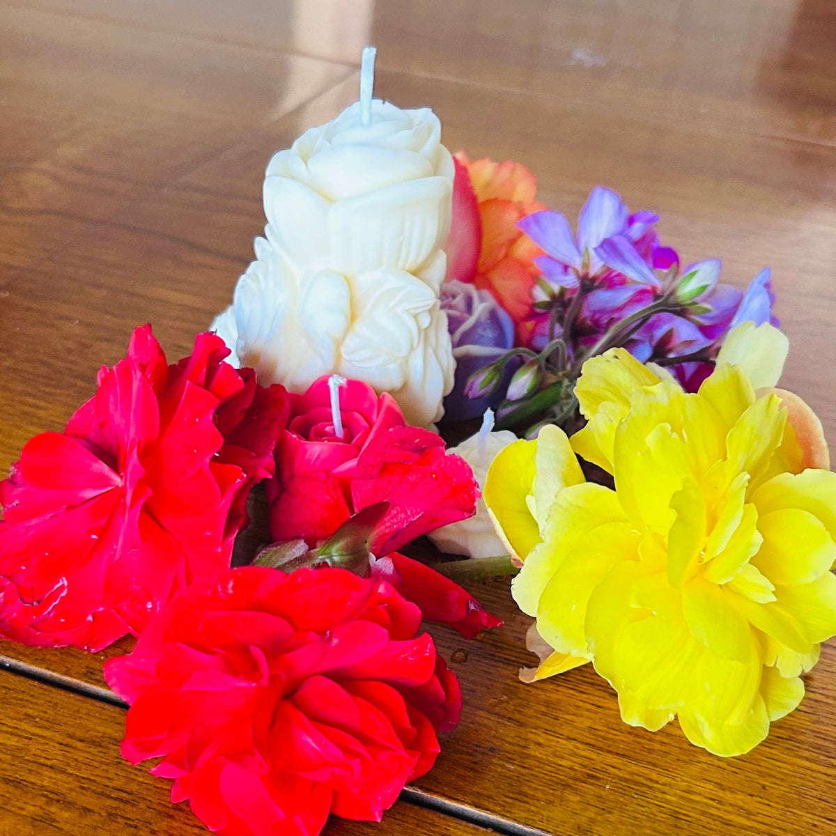 Rosebud Mini Candle